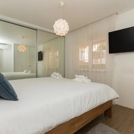 Maravista Sea View With Balcony And Parking Sesimbra