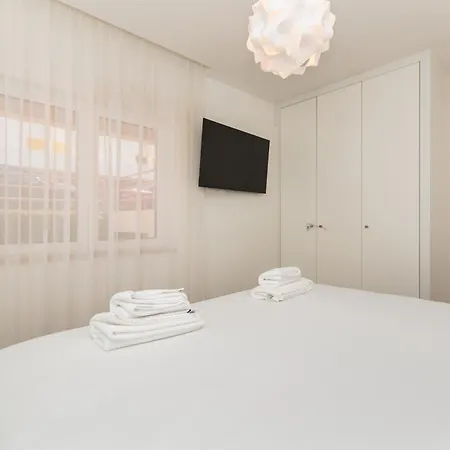 Maravista Sea View With Balcony And Parking شقة